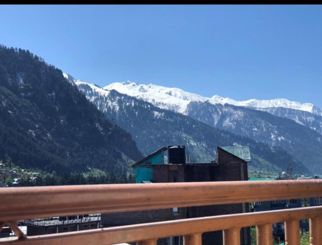 Hotel Hadimba Regency ! Free 4 Wheeler Parking ! Mountain View Rooms ! Near Mall Road Manali Buitenkant foto